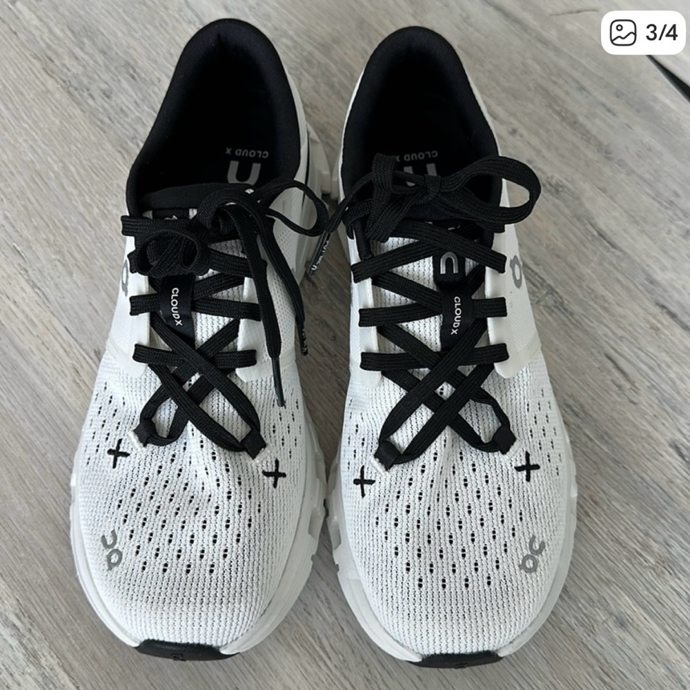 On Cloud X White Running Shoes - Picture 2 of 4